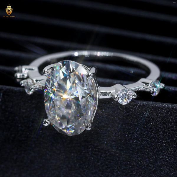 Anelli a grappolo Taglio ovale Anello con diamante Moissanite da 4,5 ct Anello in argento sterling S925 con fascia nuziale per le donne Gioielli con promessa di fidanzamento