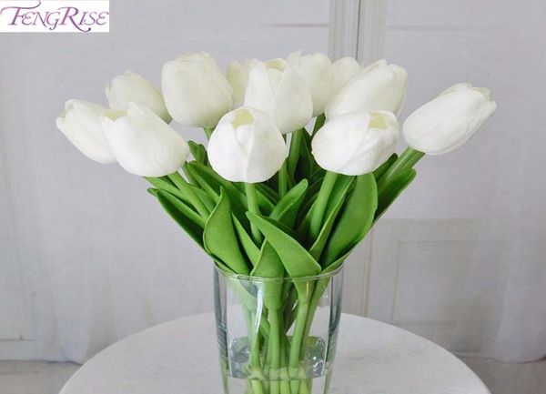 FENGRISE 30 pezzi PU Mini Tulip Real Touch Fiori Fiore artificiale per la festa Bouquet da sposa Matrimonio Ghirlande di fiori decorativi C1812773511