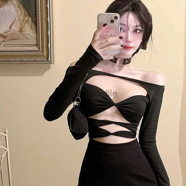 Blusas femininas Camisas 2023 Coreano Sexy Hot Girl Estilo Recorte Topless Off-Ombro T-shirt Curto Umbigo-Exposto Chic Design Slimming Top para Mulheres Barato YQ231211