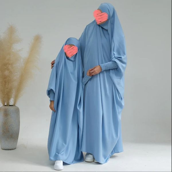 Этническая одежда Ид с капюшоном Абая Мусульманские женщины Девушки Длинное платье химар Молитвенная одежда Арабский халат Ислам Рамадан Паранджа Абаи Кафтан Платье 231208