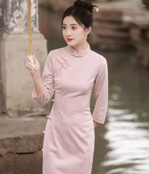 Casual Kleider Traditionelle chinesische Stil Kleid Mode Cheongsam Frauen Bankettkleid mit Knopf Herbst Winter Slim Qipao Party