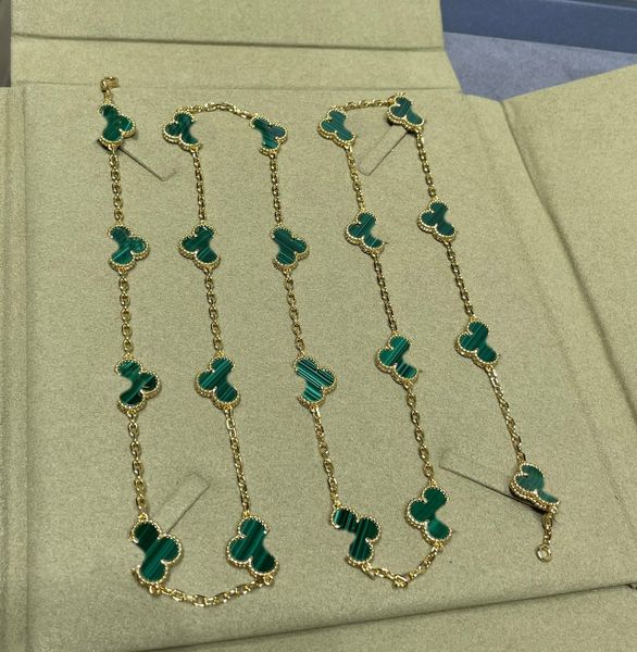 2024 Collana maglione con ciondolo con ciondolo di qualità di lusso con pietra verde malachite in oro 18 carati placcato a forma di fiore 20 pezzi con scatola per francobolli PS2092