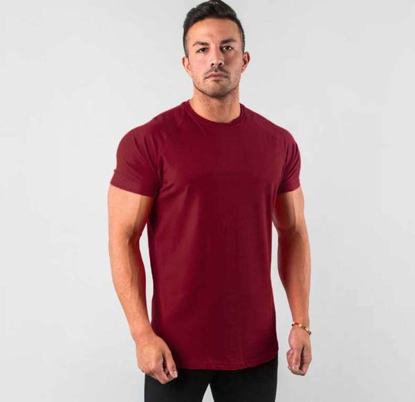 Erkek tişörtleri yeni şık sade üstleri fitness mens t gömlek kısa kollu kas joggers vücut geliştirme tshirt erkek spor kıyafetleri ince fit tee t266
