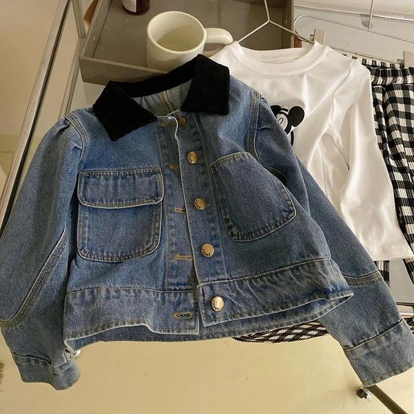 Set di abbigliamento 2023 Primavera Autunno Coreano Ragazze per bambini 3 pezzi Pantaloni svasati scozzesi in cotone Abito Cartoon Camicia con fondo Tasche in denim Giacche Abiti