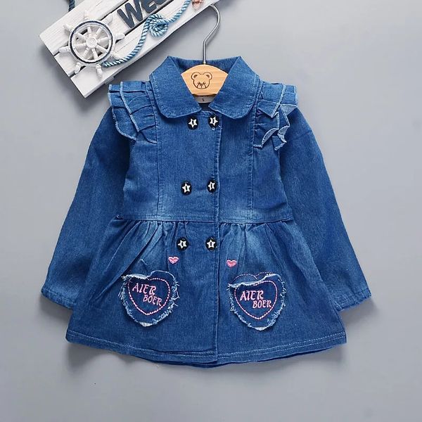 Vestidos da menina DIIMUU Outono Moda Bebê Meninas Roupas Denim Vestido Turn Down Collar Crianças Roupas Amor Bolsos Casual Infantil Lavado Tops 231211