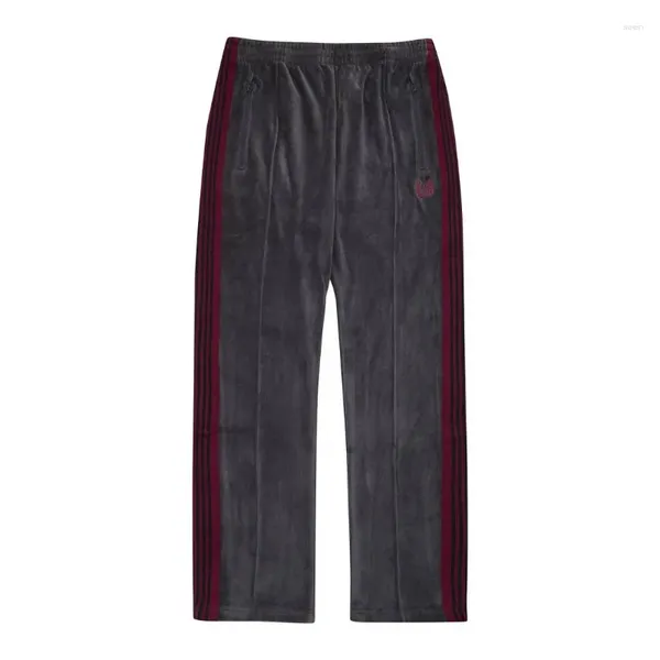 Pantaloni da uomo Autunno e inverno Aghi di velluto Grigio scuro Pantaloni sportivi con nastro rosso Uomo Donna 1:1 Coulisse Ricamo Farfalla AWGE