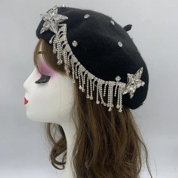 Berretti invernali dal design unico per le donne di lusso con strass bouquet turbante berretto esagerato cappello da pittore femminile regolabile in lana