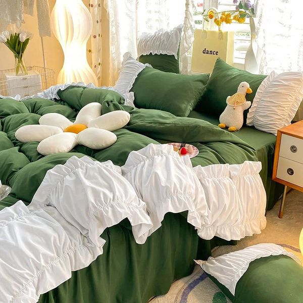 Set di biancheria da letto Romantic Princess Green Lace Set copripiumino Ragazze Donna Tinta unita Gonna letto Copriletto Decor Camera da letto Tessili per la casa 231211