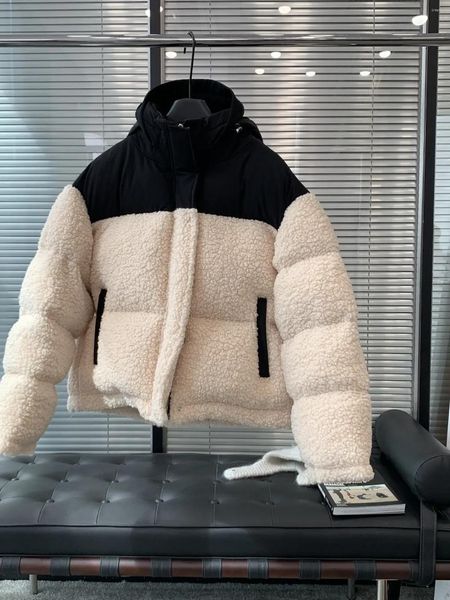 Trench da donna 2023 Autunno/Inverno Pannello in lana di agnello bianco Cappotto in cotone con doppia tasca nera Manica lunga con cappuccio sciolto