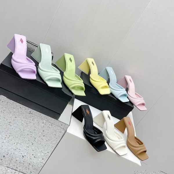 Die Attico-Sandalen mit Absatz in Hellgrün, Pantoffeln aus Leder, Pantoletten mit Blockabsatz, High-Heels-Schuhe für Damen mit offenen Zehen, Slides
