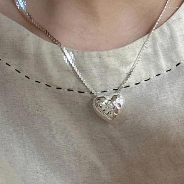 Collane con ciondolo Collana a catena a forma di cuore Pesche dolci Catene clavicolari d'amore per donne e ragazze