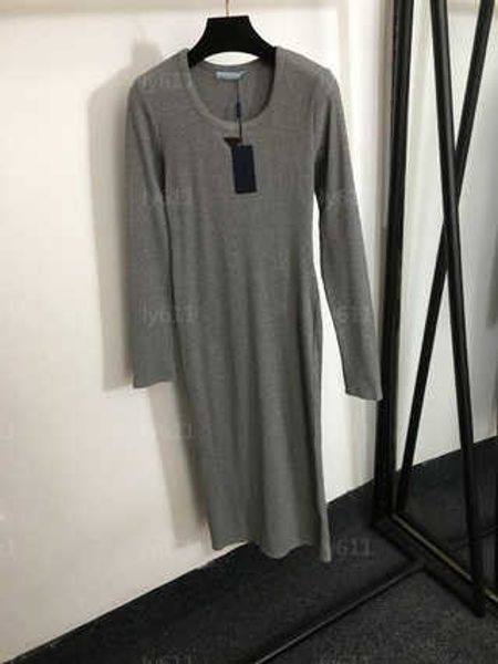 Abiti per donna Abito elegante firmato Abbigliamento donna Decorazione triangolare Gonna lunga semplice moda Maniche lunghe Girocollo Abito in puro cotone Vestidos