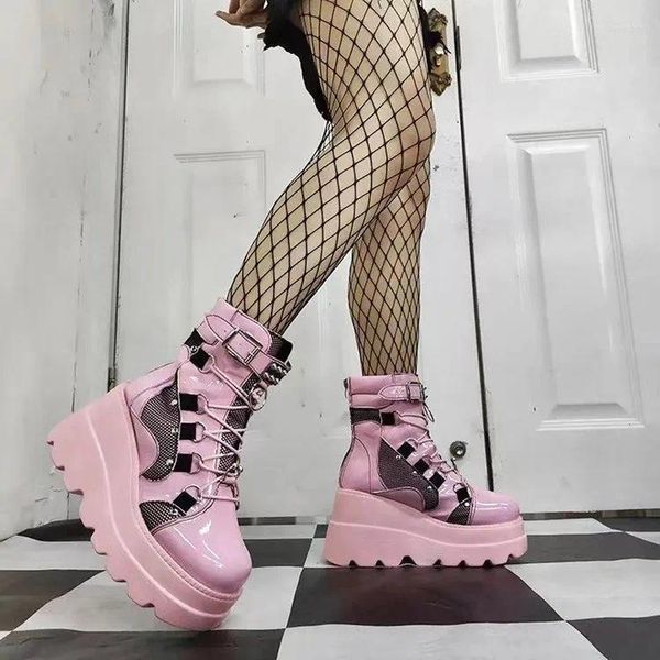 Elbise ayakkabıları 2023 yüksek kadın botlar perçin punk tarzı motosiklet platformu topuklar moda yarım metal dekorasyon gündelik