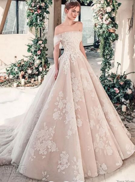 Tony Ward Boho Abiti da sposa con spalle scoperte Applique in pizzo Sweep Train Abiti da sposa senza maniche da spiaggia Abito da sposa taglie forti con perline