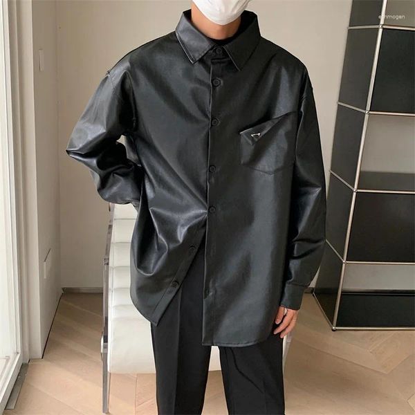 Camisas casuais masculinas camisa de couro homens oversized moda bege preto streetwear coreano solto manga comprida mens top