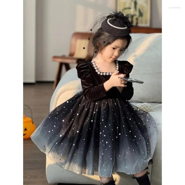 Vestidos de menina 23 outono e inverno hepburn vento pequeno vestido preto veludo pérola frisado estrelado halloween cos roupas