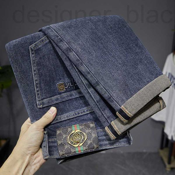 Jeans da uomo firmati jeans Primavera Uomo Nuovo ricamo China-Chic stampaggio leggero moda di lusso pantaloni in denim a gamba dritta leggermente larghi LAE8