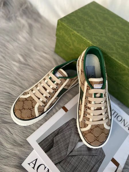 Tennis 1977 Canvas-Schuh Lässige Sneakers Luxurys Designer Damenschuh Italien Grüne und rote Webstreifen-Gummisohle Stretch-Baumwolle Low-Top-Herren-Sneaker