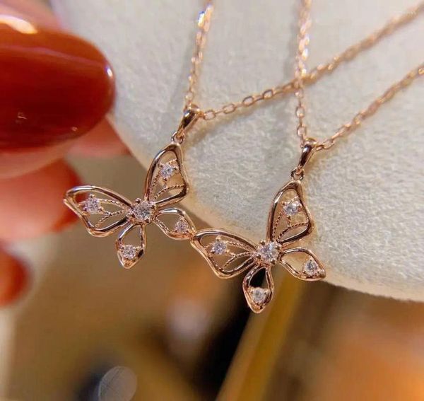Anhänger-Halsketten 18 Karat vergoldete hohle Schmetterlings-Pedant-Halskette Wunderschöne Damenmode-Zirkon-Kristall-Schichtkette