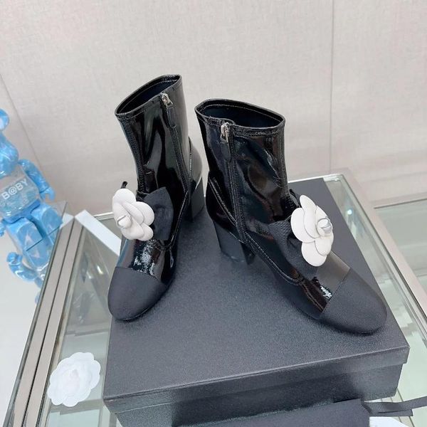 Botas sapatos para mulher patente couro tamanho 35-41 senhoras meados de bezerro med saltos flores zíper inverno designer zapatillas mujer