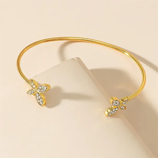 Pulseira moda vintage abertura borboletas de diferentes tamanhos pulseira para mulheres strass brilhante ajustável jóias finas presente