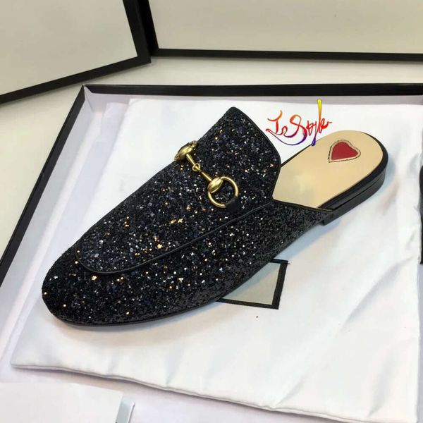 Ciabatte Scarpe Pantofole di lusso con fibbia a ferro di cavallo Strass ricamate Scarpe casual G Muller Sandali da donna in pelle nera Fragola Italia Sandali piatti da interno