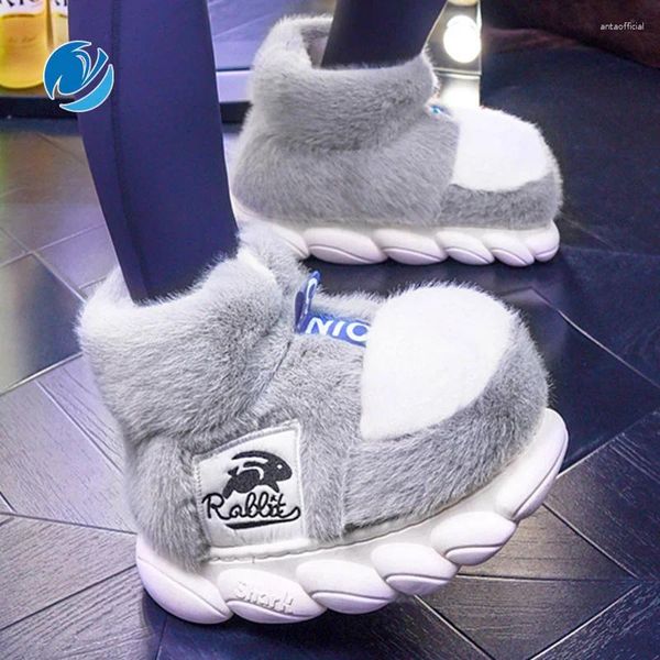 Pantofole 2023 delle donne di inverno caldo fodera in peluche tacco avvolto di alta moda di design leggero scarpa per uomo indoor