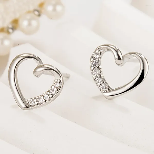 Orecchini a bottone Classici femminili in argento sterling 925 a forma di cuore intarsiati con zirconi cubici per le donne Bijoux alla moda per matrimoni