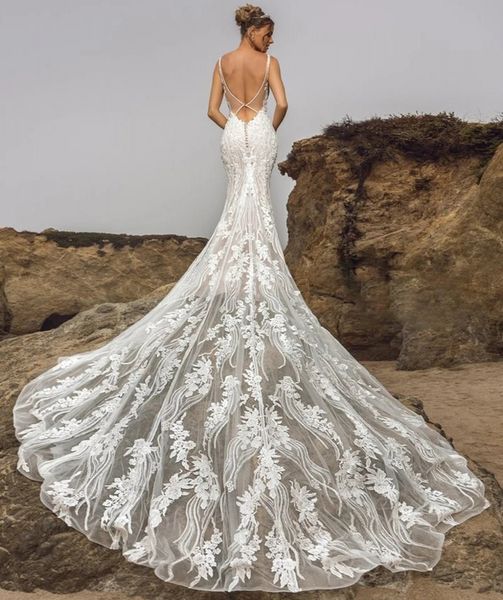 2024 Abito da sposa a sirena sexy Profondo scollo a V in pizzo Applicazioni con apertura sul retro Sposa su misura per donna Abendkleider Summer Beach Abiti da sposa