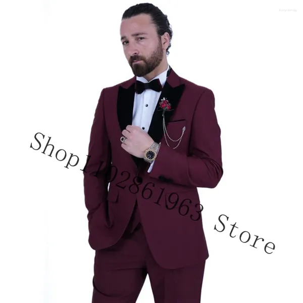 Abiti da uomo Borgogna Slim Fit 3 pezzi Abito formale da uomo Smoking da sposa Abbigliamento da sposo Giacca Gilet Pantaloni Costume Homme Mariage