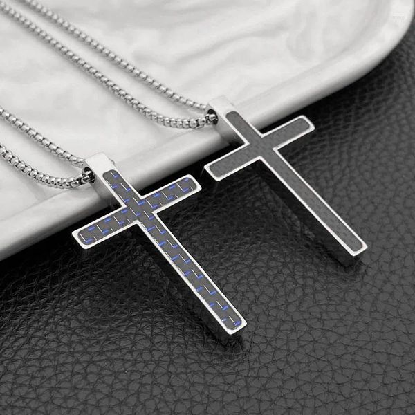 Collane con ciondolo Croce in fibra di carbonio Collana in acciaio inossidabile Colore argento Cattolico cristiano Uomo Donna Blu Nero Gioielli al collo