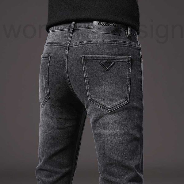 Jeans da uomo firmati di lusso Nuovi jeans da uomo di vendita caldi Pantaloni europei a gamba dritta 236 EKB9