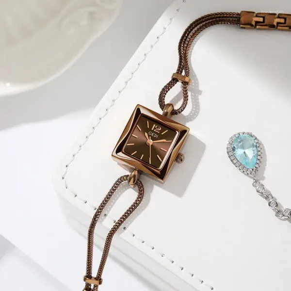 Relógios de pulso relógio para mulheres nicho design quadrado dial elegante elegante high-end relógio impermeável pulseira antiga