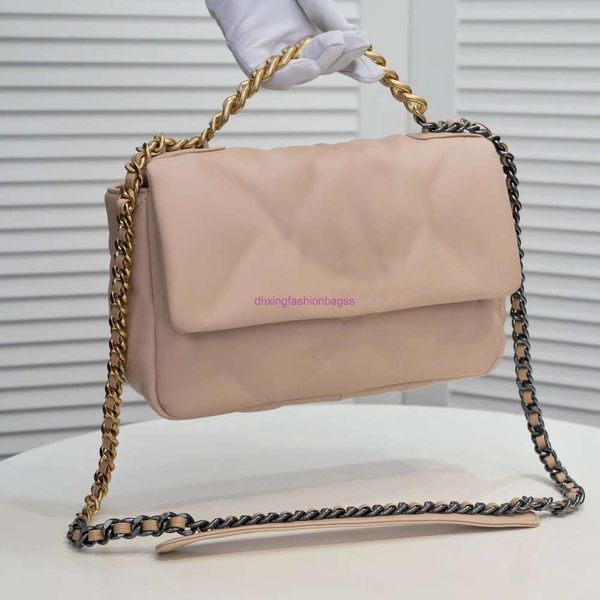 Popüler kanal çantası lüks omuz en son stil kadın fabrikası özel tasarımcı el çantası zarif cazibe teklifi