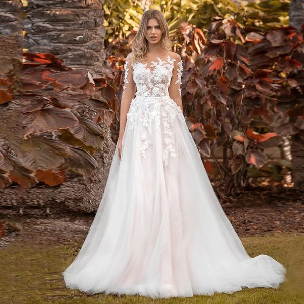 Abiti da sposa da favola Illusion per le donne 2023 Bottoni ricoperti da sposa A-Line Sweep Train Applicazioni floreali 3D Gioiello 1/2 manica Mordern