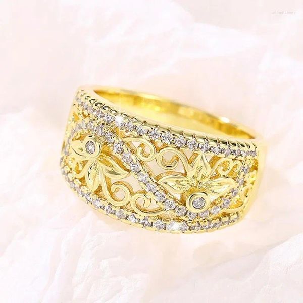 Anéis de casamento Caoshi luxo oco-out cor de ouro anel senhora lindo acessórios com zircônia brilhante estética nobre festa jóias