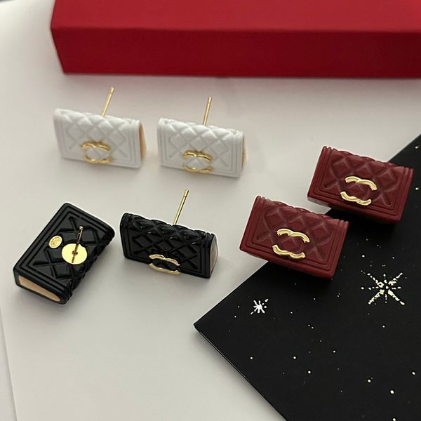Brincos de desenhista de luxo Ear Stud de alta qualidade banhado a ouro Cobre Mulheres Marca Carta com Selo Saco Forma Brinco Festa Casamento Jóias Presentes de Natal