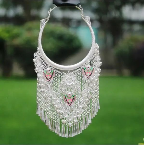 Colares de pingente Tradicional Miao Colar Hmong Jóias de Casamento Mulheres Tassel Chinês Sliver 231211