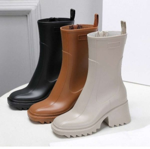 Botas de chuva novos designers de luxo mulheres botas de chuva estilo inglaterra à prova dwaterproof água welly borracha chuvas sapatos tornozelo bota botas