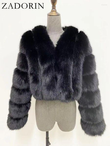 Frauen Pelz ZADORIN 2023 Winter Luxus Abgeschnitten Weiß Faux Mantel Frauen V-ausschnitt Langarm Flauschigen Warme Jacke Mäntel