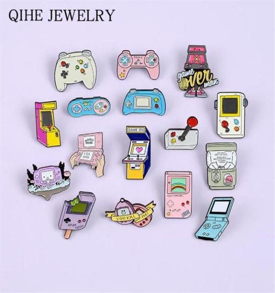 Pinos broches amantes do jogo pet handheld console robô gashapon máquinas gamepad mais de 90s esmalte pinos botão emblemas276n2293747