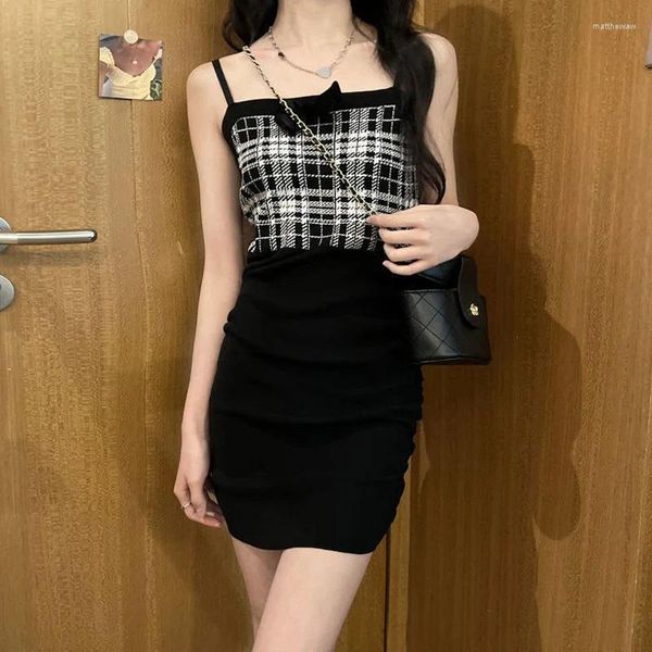 Casual Kleider Temperament Plaid Camisole Rock Sommer Alten Stil Gestrickte Top Up 2023 Eng Anliegende Bottom Kleid Für Frauen