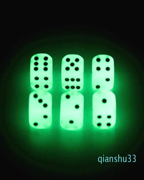 WholeLuminous Dice 16mm D6 Leuchtende Würfel Bosonen Trinkspiele Lustiges Familienspiel für Party Pub Bar Spielzeug Gute Qualität8209265