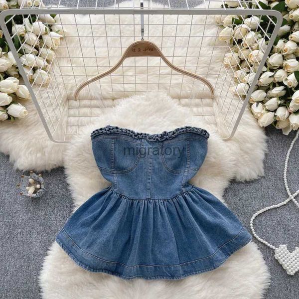 Blusas femininas Camisas Mulheres Sexy Denim Camis Coreano Moda Alças Sólidas Regatas Quente Doce Ruffles Back Fold Crop Top Feminino Sem Mangas Túnicas YQ231213