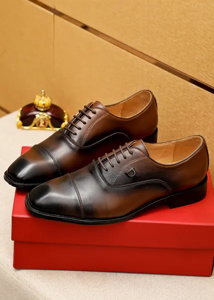 Chaussures habillées de créateur pour hommes, nouveau style, mode formelle, boîte de nuit, fête de mariage, Oxfords, marque décontractée, appartements d'affaires, taille 38-47