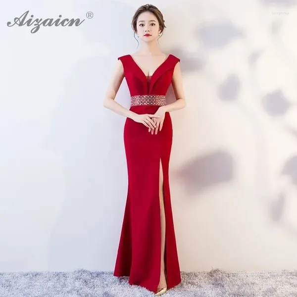 Abbigliamento etnico 2023 Moda Rosso Scollo a V Cheongsam Moderna Sposa Sposare Abito Qi Pao Donne Abito da sposa cinese Qipao Stile orientale Host