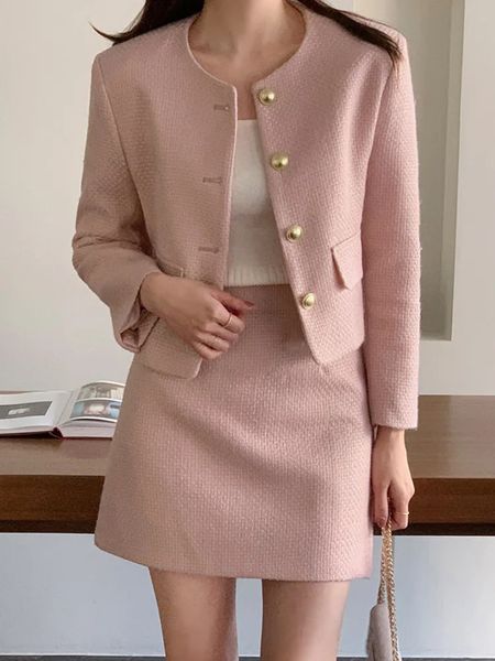 Vestido de duas peças outono inverno elegante moda pequena fragrância tweed conjunto para mulheres jaqueta casaco saia ternos coreano ol 2 roupas 231213