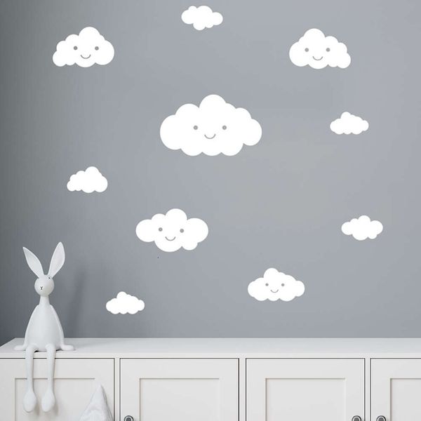 10 teile/satz Weiße Farbe Lächeln Gesicht Wolken Cartoon Wand Aufkleber für Kinderzimmer Baby Kinderzimmer Wand Aufkleber Hause Dekorative decor