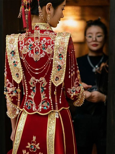 Ethnische Kleidung Traditioneller chinesischer Hochzeitsanzug Ungefüttertes Kleidungsstück Kleid Braut Xiuhe und Kleid im hohen Luxusstil Mädchen 231212