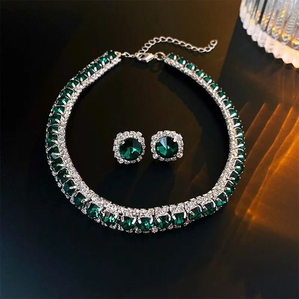 Роскошное зеленое ожерелье с бриллиантами в форме тенниса, женские серьги-гвоздики, ожерелье с кристаллами, женская мода, комплект ювелирных изделий для свадебного банкета 231213